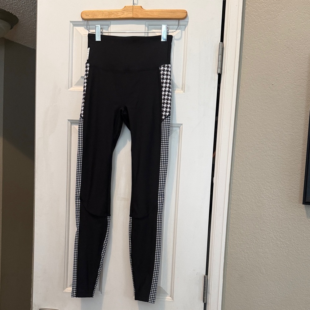 NYLORA Houndstooth Leggings XS